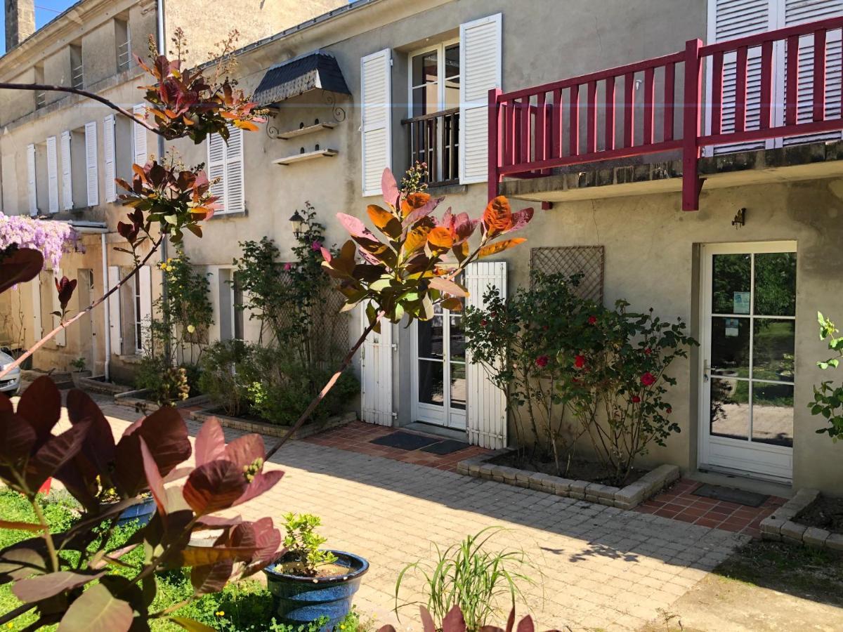Le Chai De La Rose Spa Et Seances Bien Etre Doue-la-Fontaine Exterior photo